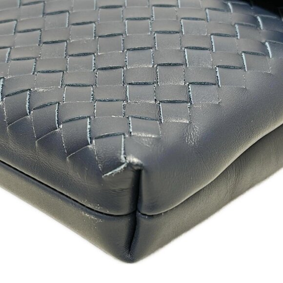 Auth BOTTEGA VENETA Intrecciato - Blue Leather B********* Clutch Bag - Picture 3 of 7